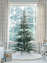 Árvore de Natal artificial de abeto nobre de 7 pés com 500 luzes LED brancas quentes