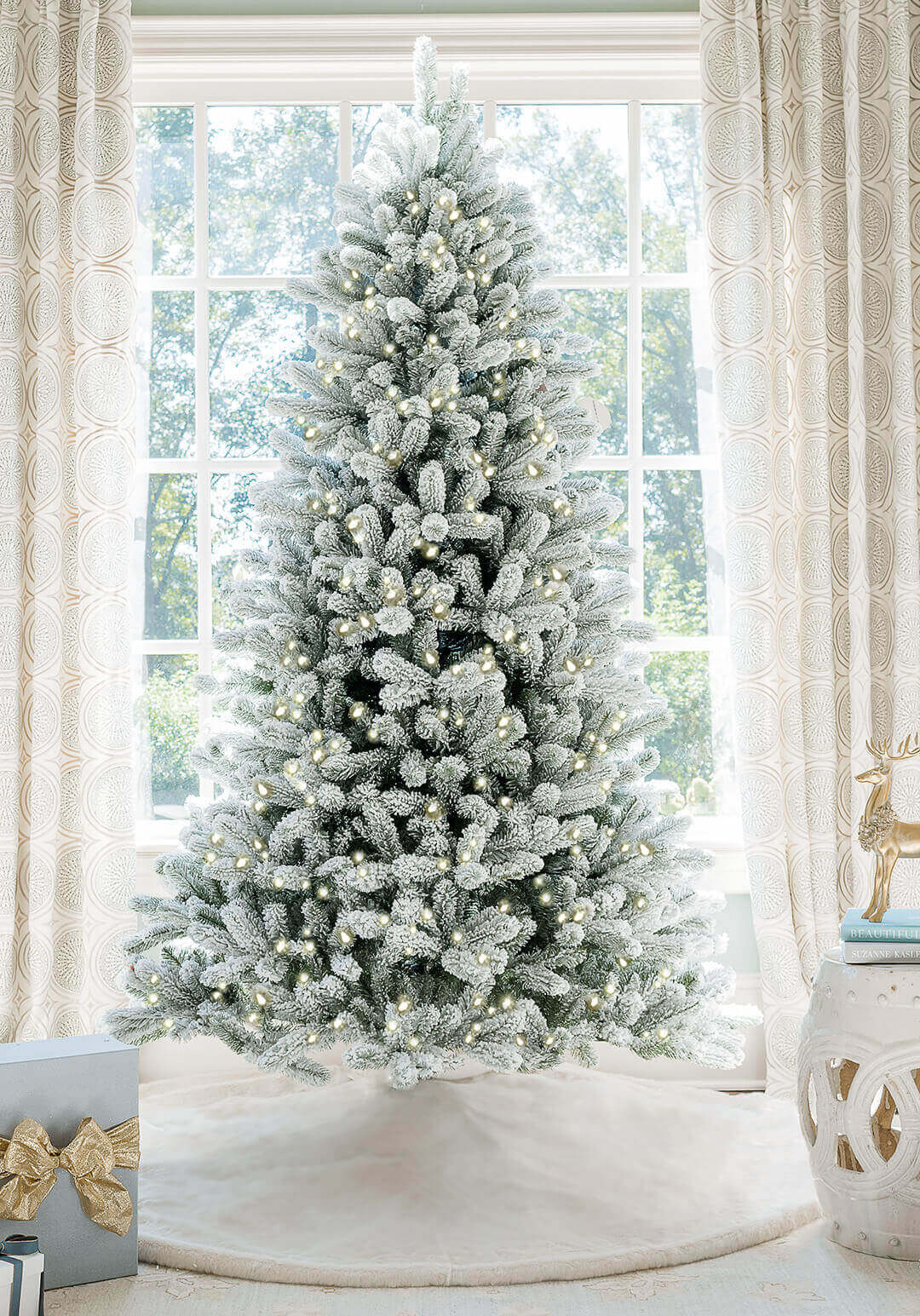 Árvore de Natal artificial King Flock® de 6,5 pés com 600 luzes LED brancas quentes