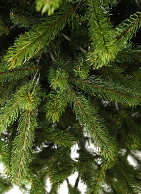 Árvore de Natal artificial de abeto King Fraser de 6,5 pés com 750 luzes LED brancas quentes